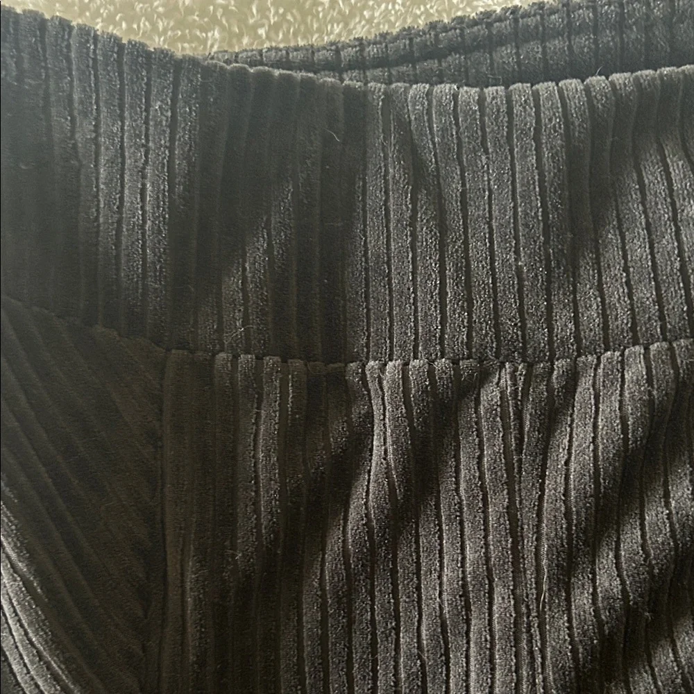No Boundaries Black Flare Pants - Picture 3 of 4
